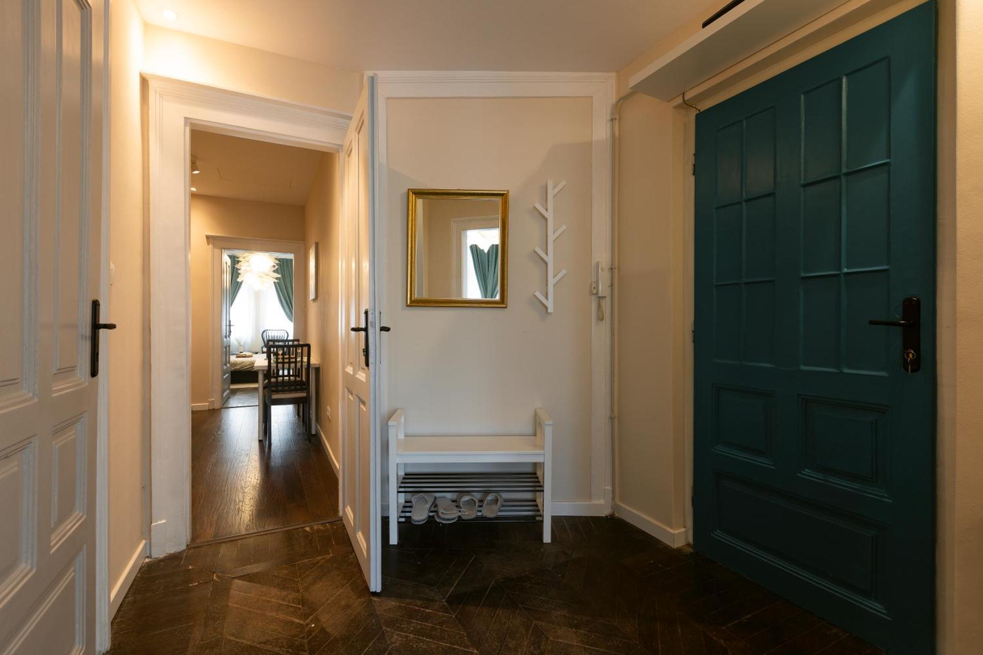 Central Charm - 2Br Apartment Тімішоара Екстер'єр фото