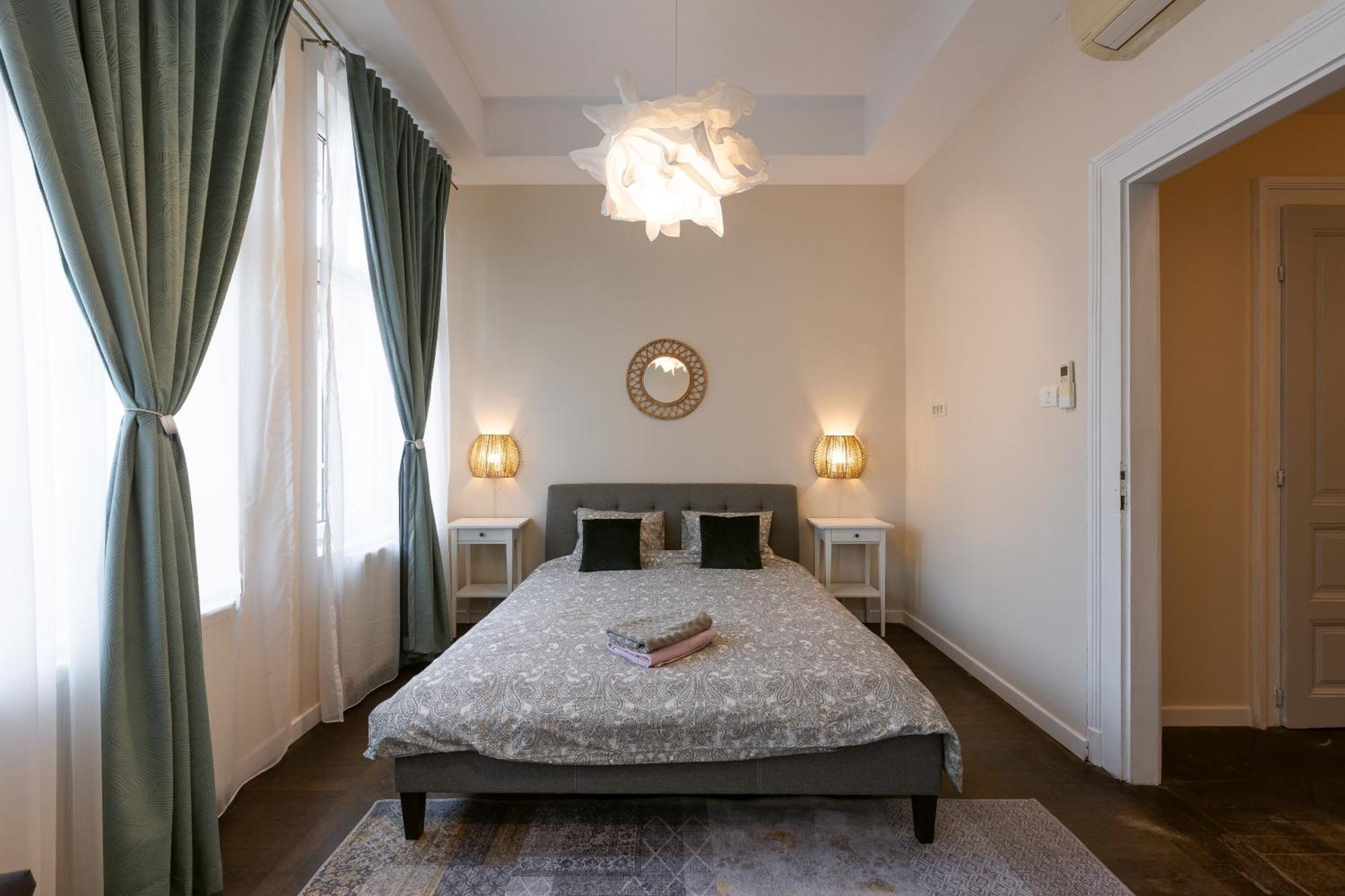 Central Charm - 2Br Apartment Тімішоара Екстер'єр фото
