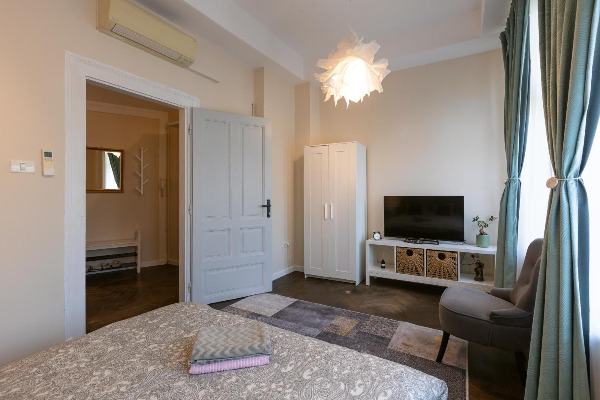 Central Charm - 2Br Apartment Тімішоара Екстер'єр фото