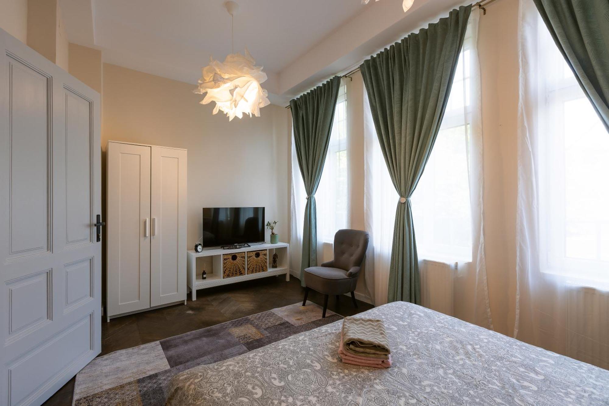 Central Charm - 2Br Apartment Тімішоара Екстер'єр фото